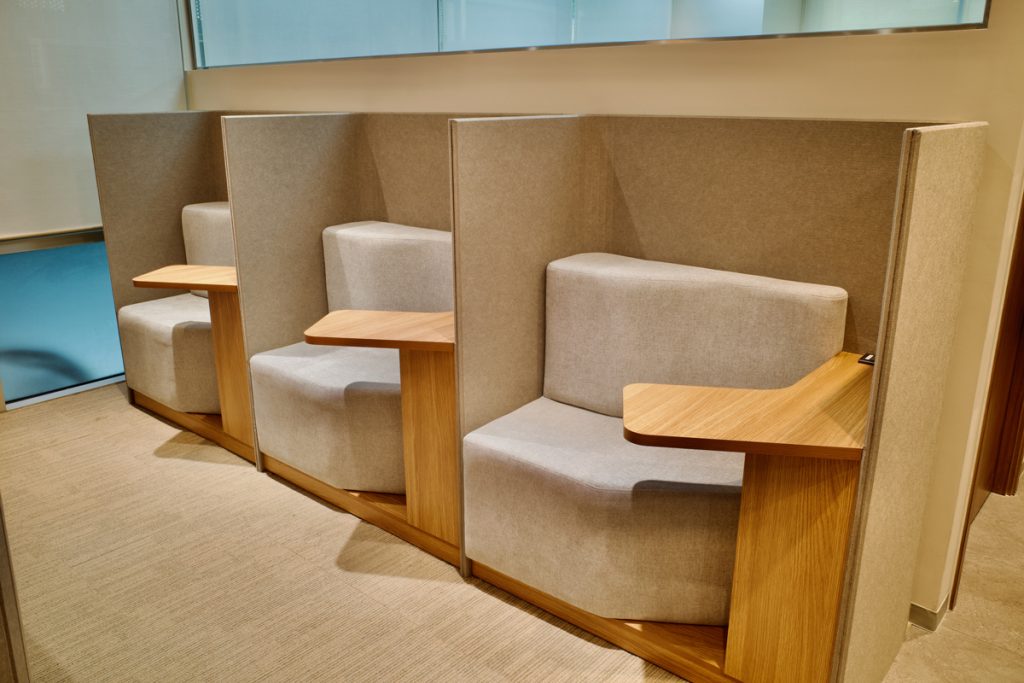 Coworking space and meeting rooms by the hour in District 1 Saigon